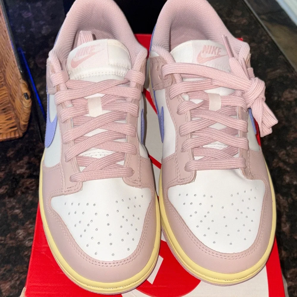 Nike Women's Pink and Lavender Sneakers 8 dunk low - Picture 1 of 3